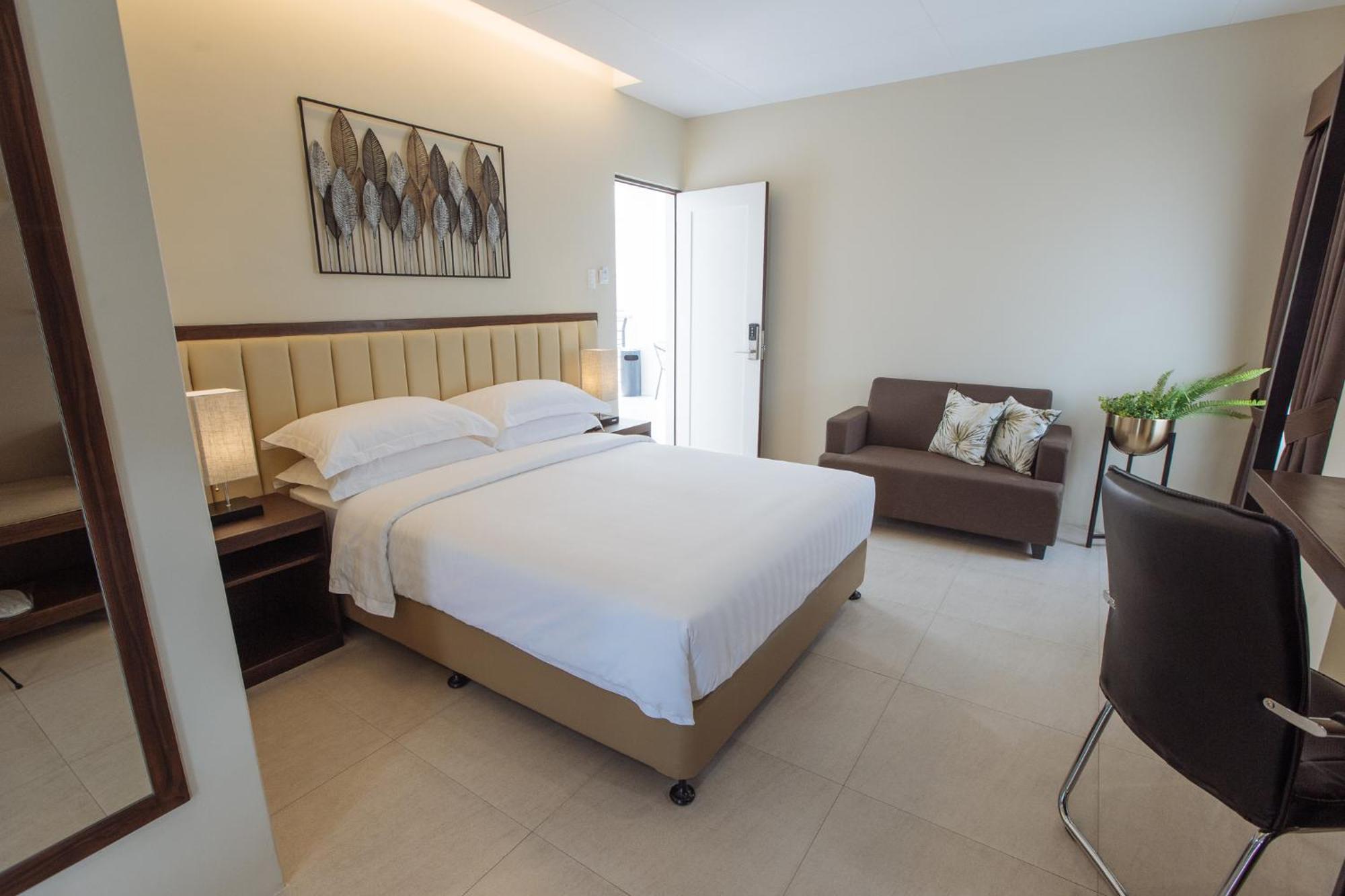 Rovira Suites دوماغيتي المظهر الخارجي الصورة